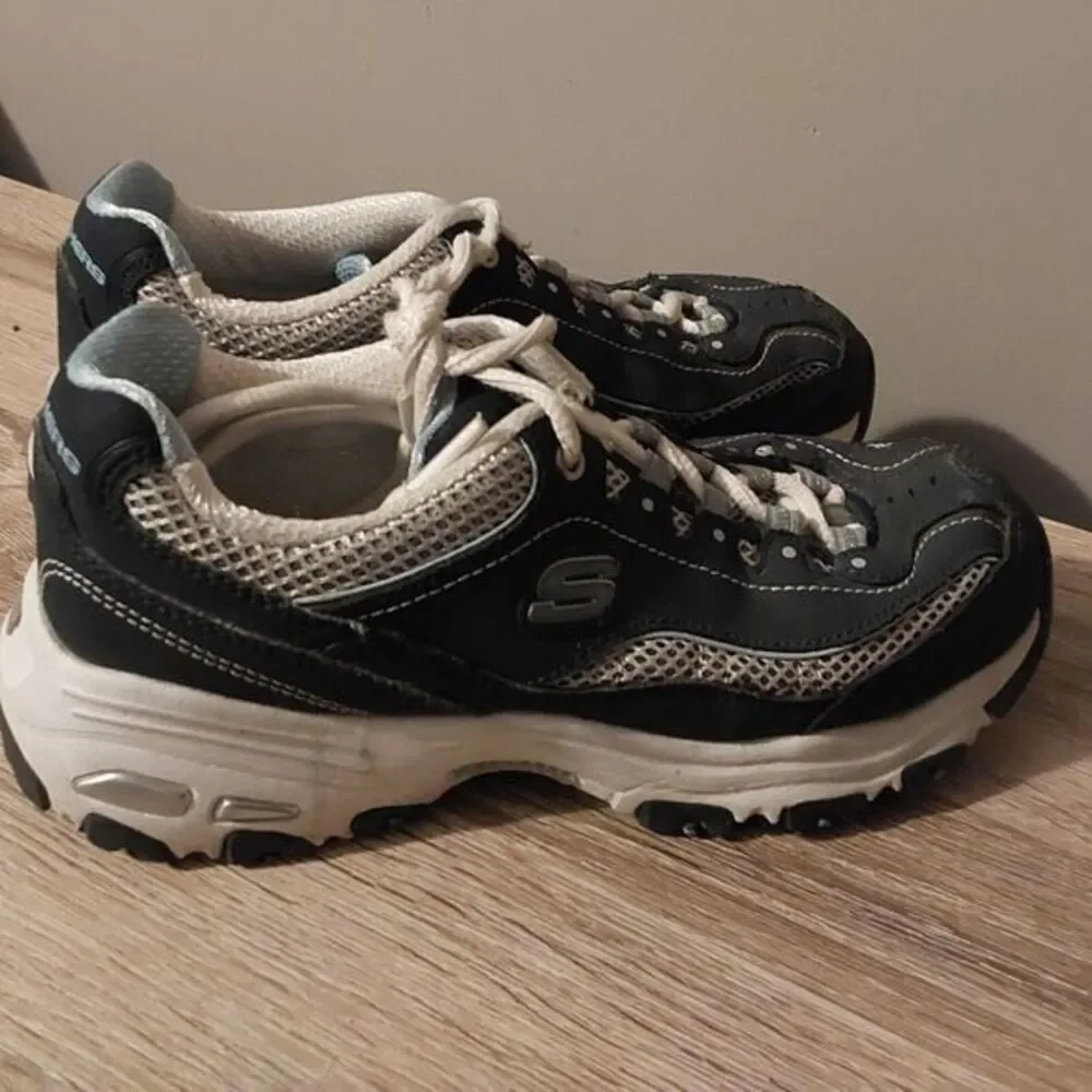 SKECHERS D'LITES WOMENS SZ‎ 5 WALKING RUNNING ATHLETIC SHOES NAVY & LIGHT BLUE